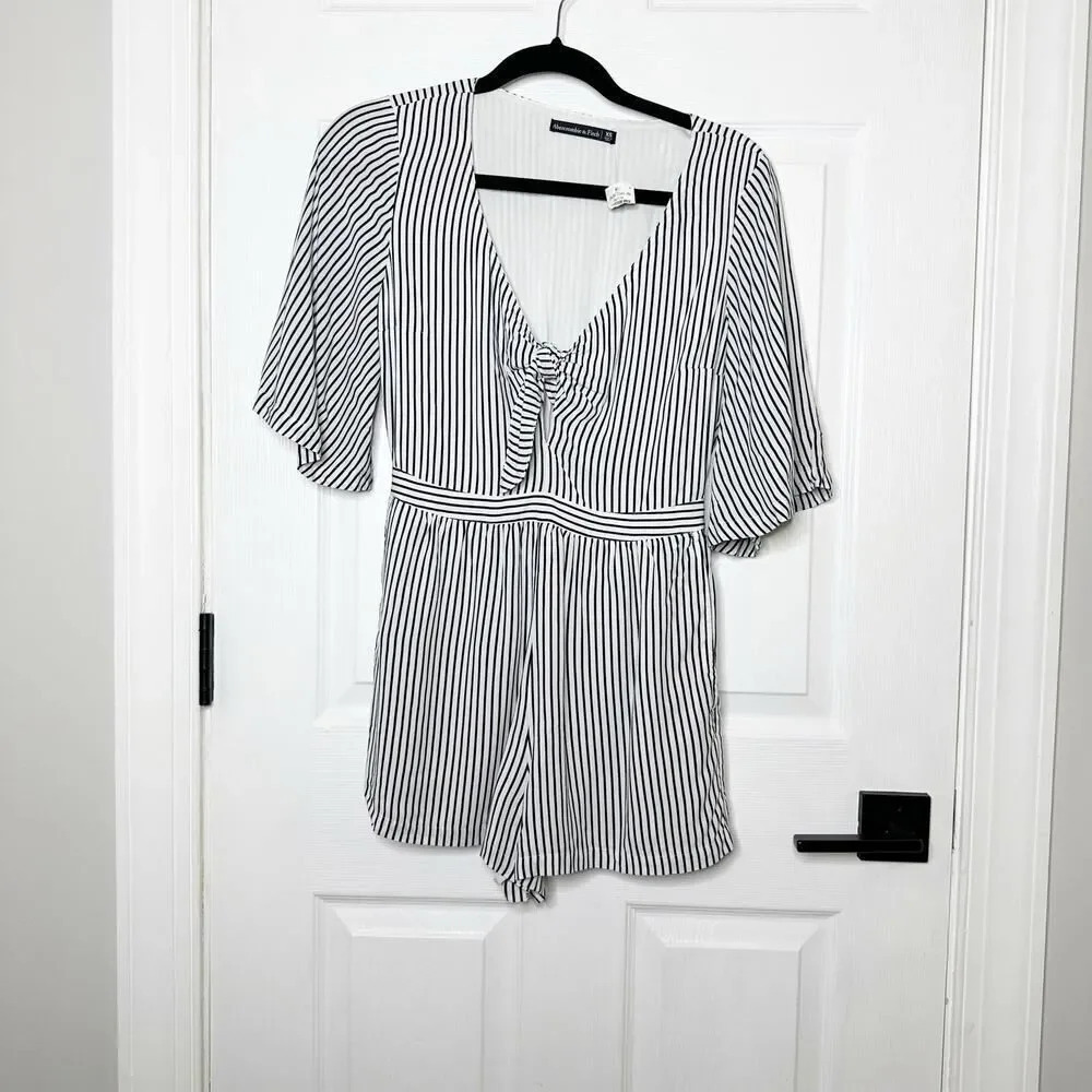 ABERCROMBIE & FITCH Size XS Kimono Sleeve Tie Front Striped Romper‎